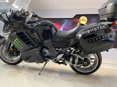 Carénages Moto Kawasaki GTR1400/ZG1400 2007-2009 - Noir Monstre