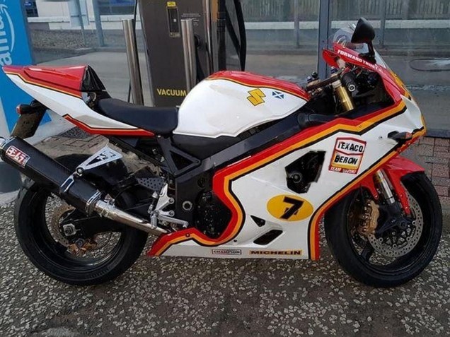 Carénages Moto Suzuki GSXR 600 / GSXR 750 2004-2005 - Blanc Rouge Jaune Michelin Texaon Heron 7